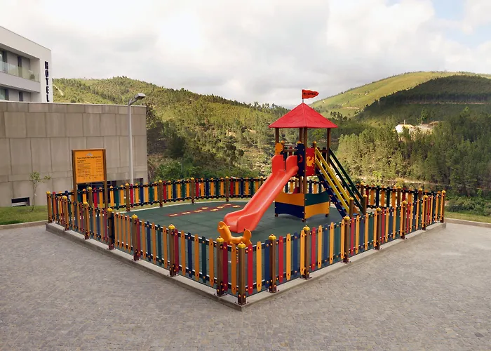 Pampilhosa מלון פמפיליוסה דה סרה